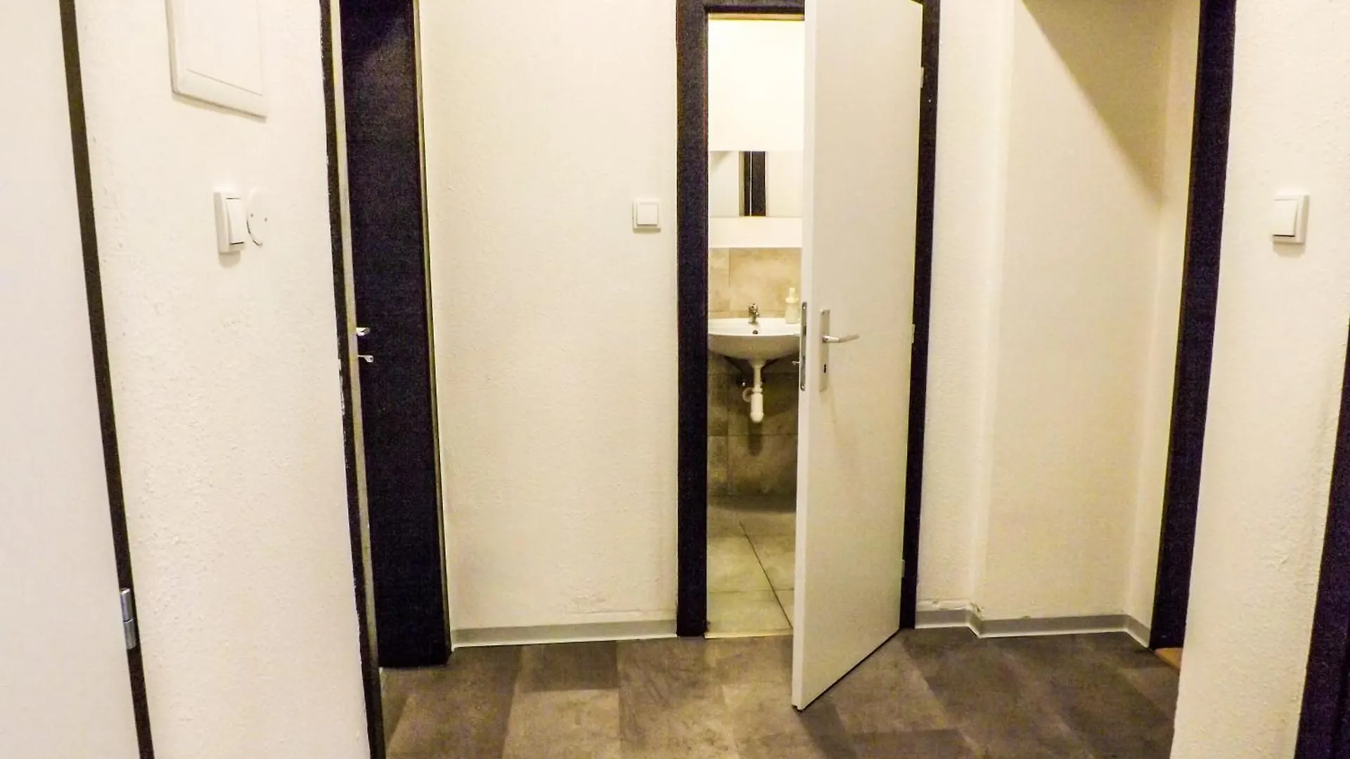 Cool Room On Letna D1 Prag Tjeckien