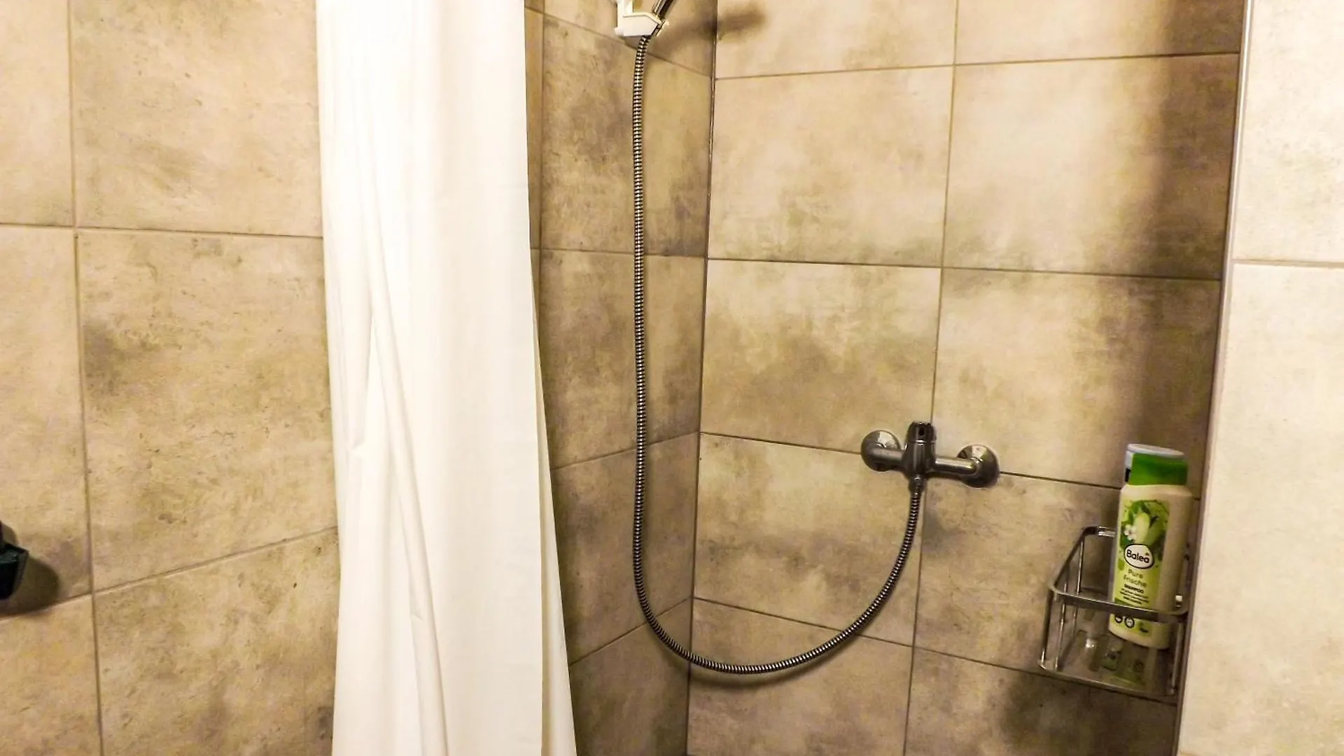 Rum i privatbostad Cool Room On Letna D1 Prag