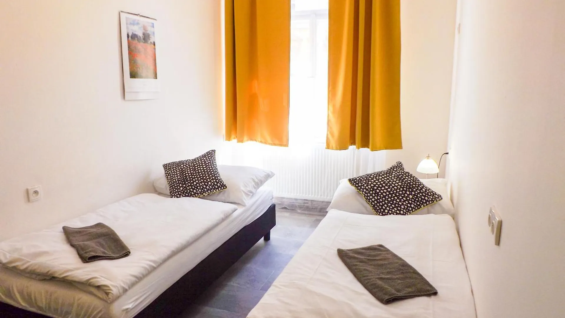 Cool Room On Letna D1 Prag Rum i privatbostad